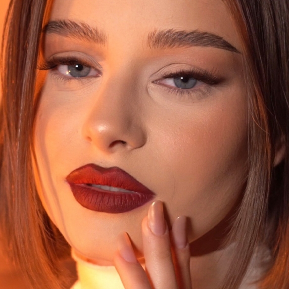 Machiaj cu gene false autoadezive smocuri ForeverLash Mocha Kiss cu lipici deja aplicat