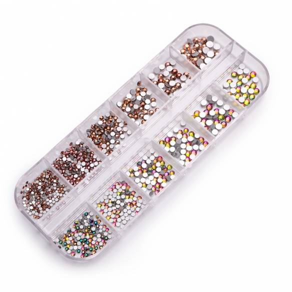 Cristale unghii tip Swarovski set 1440 buc marimi mixte 003