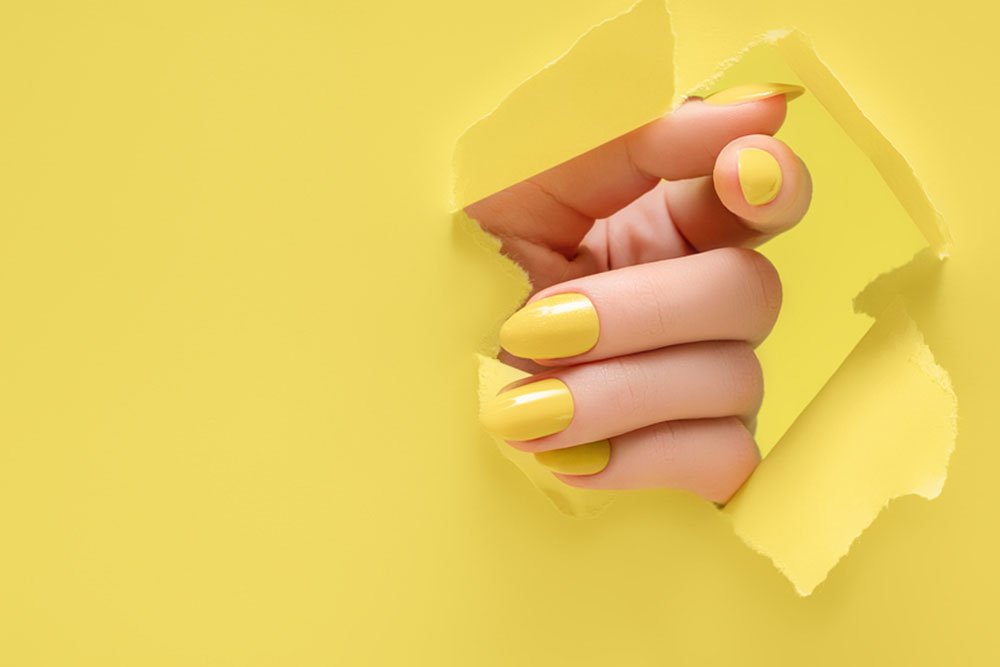 modele de unghii scurte rotunde vara