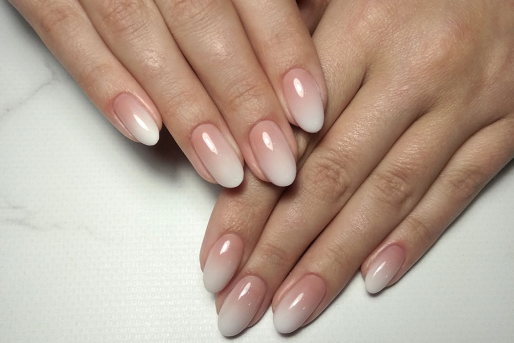 Modele de unghii baby boomer clasice