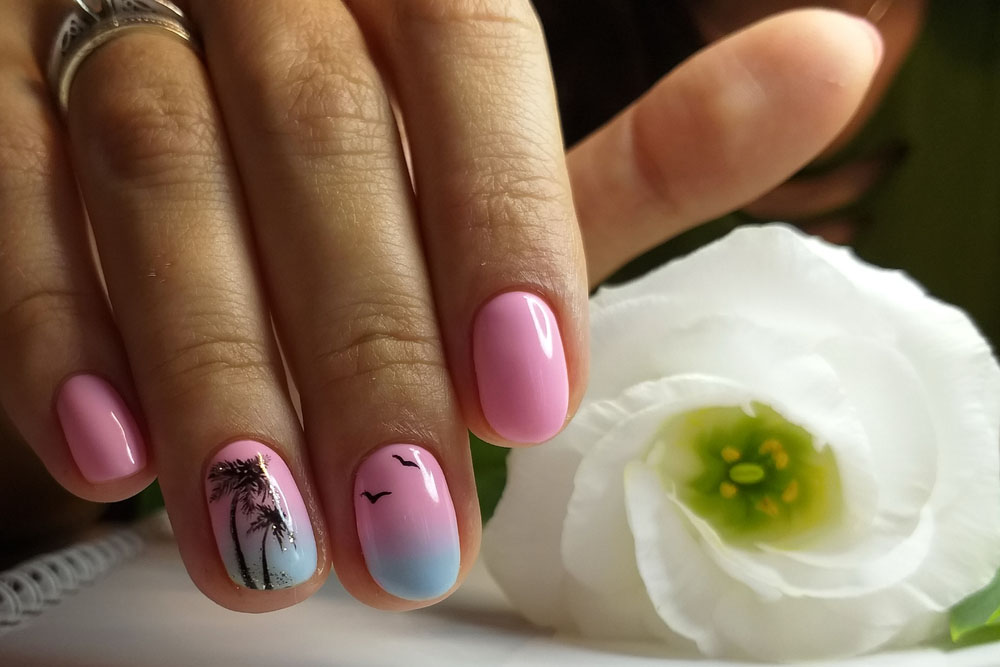 Modele de unghii baby boomer scurte