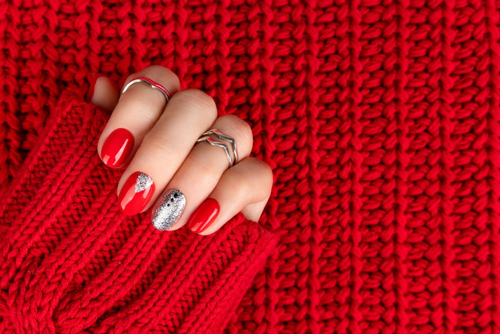 Modele de unghii cu gel rosii